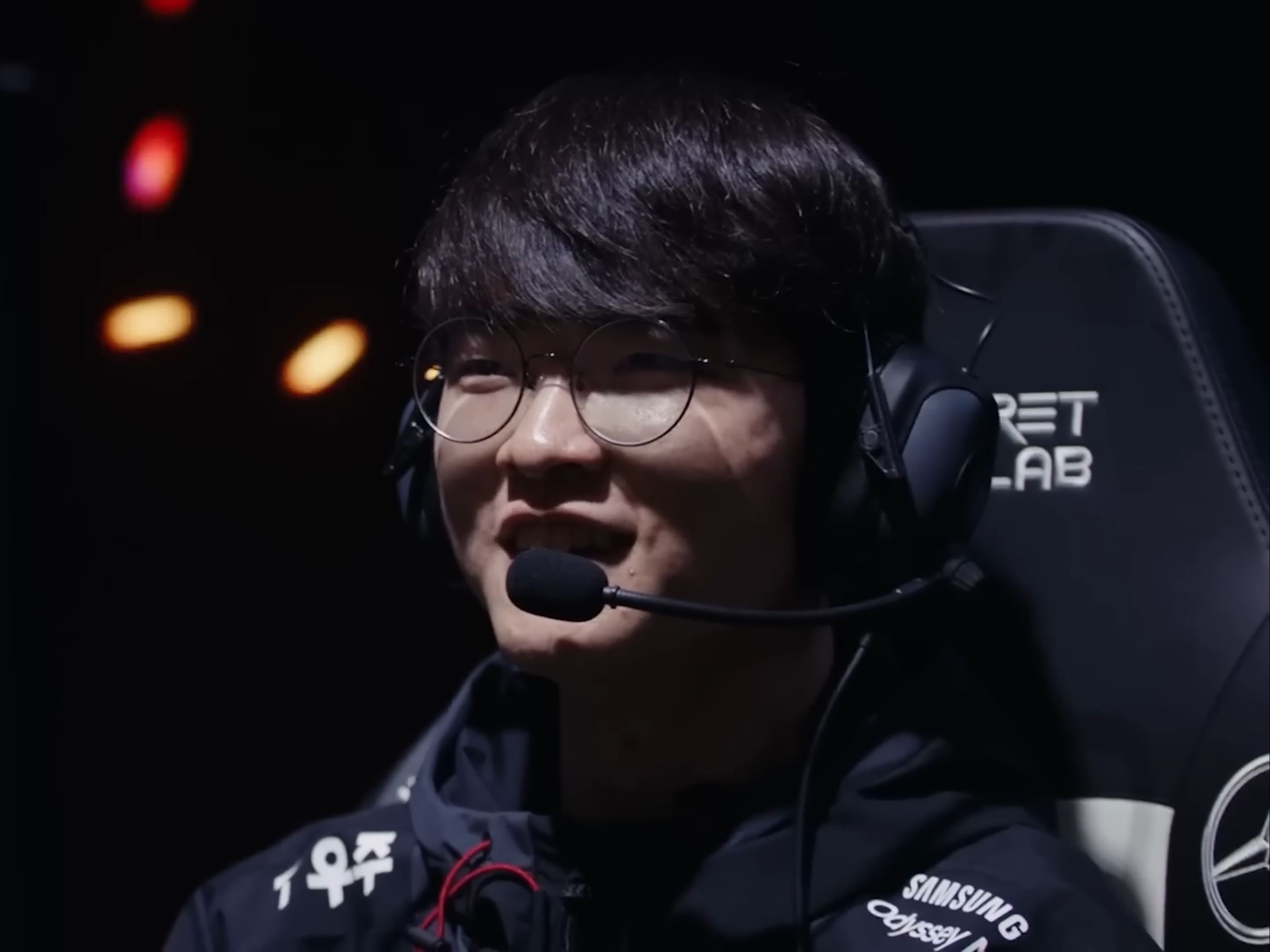 G2 Club 正忙：我们准备了 Uzi 和 Ming 加入 G2 的海报，人在哪里？